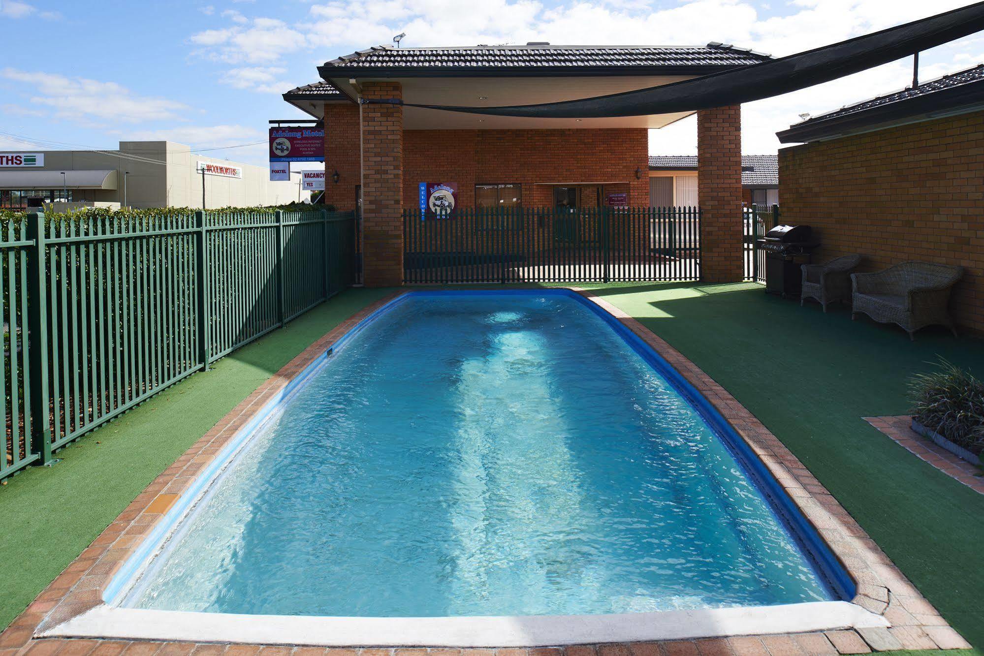 Adelong Motel Narrabri Exterior photo